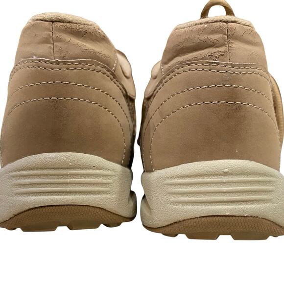 Easy Spirit Tan Sneakers Size 8.5 Narrow Lace Up Low Top Comfort Walking Shoes - Picture 2 of 9